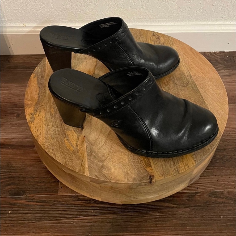 Born Clogs - Picture 4 of 8